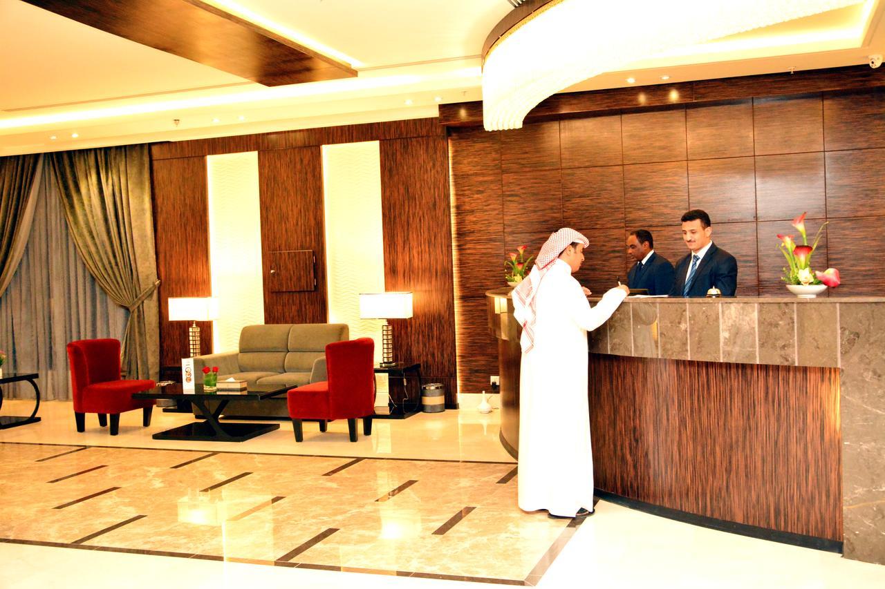 Thwary Hotel Suites Riyadh Eksteriør billede